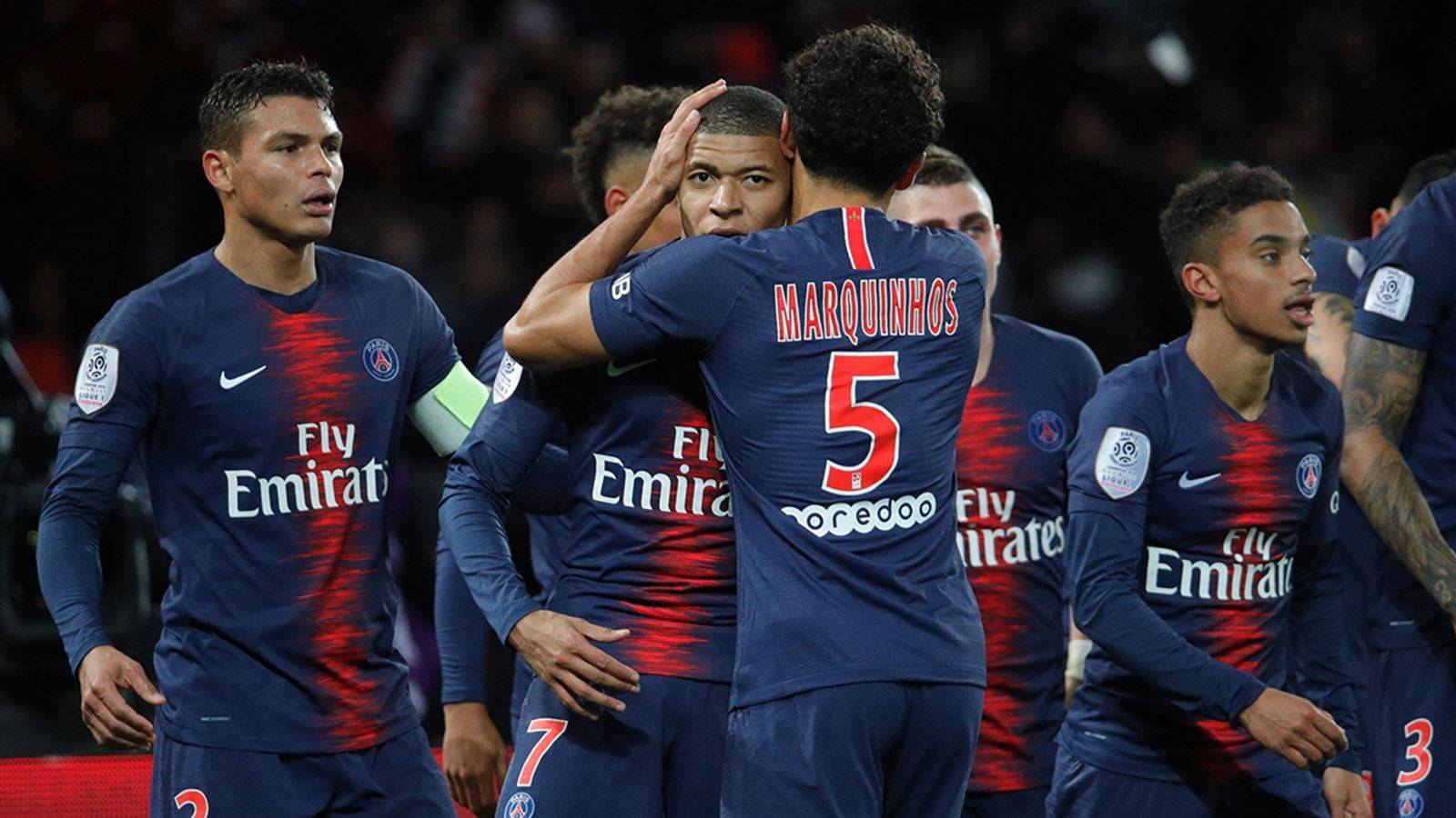 球队在困难 球队在困难