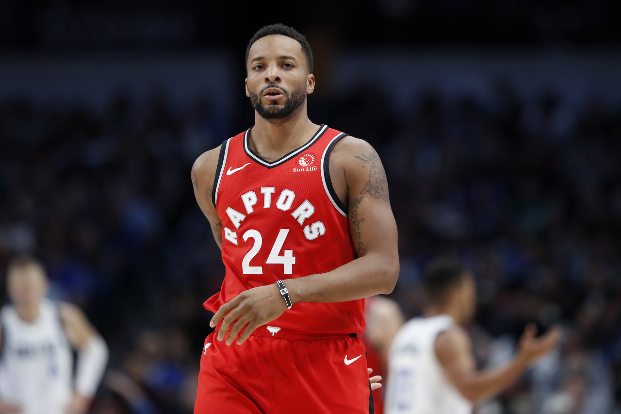 惨！训练重伤！报销四个月！球队紧急签人....