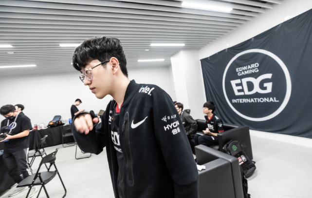 列极限动作 列极限动作