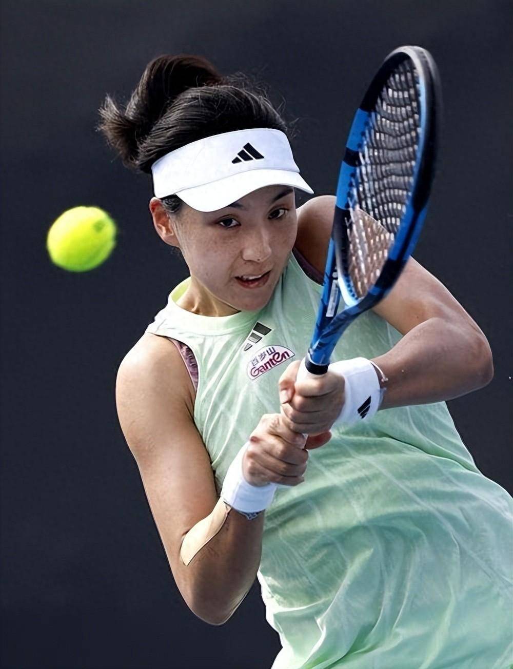 但在比赛结 但在比赛结