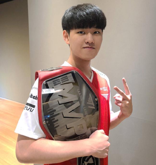 一个分阶段 一个分阶段